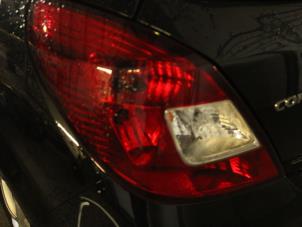Usados Luz trasera izquierda Opel Corsa D 1.2 16V Precio € 31,50 Norma de margen ofrecido por Maresia Auto Recycling B.V.