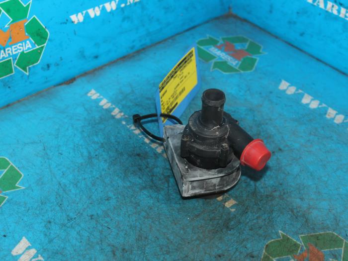 Begagnade Vattenpump Volkswagen Polo V (6R) 1.4 GTI 16V Pris € 52,50 Marginaltabell erbjuds av Maresia Auto Recycling B.V.