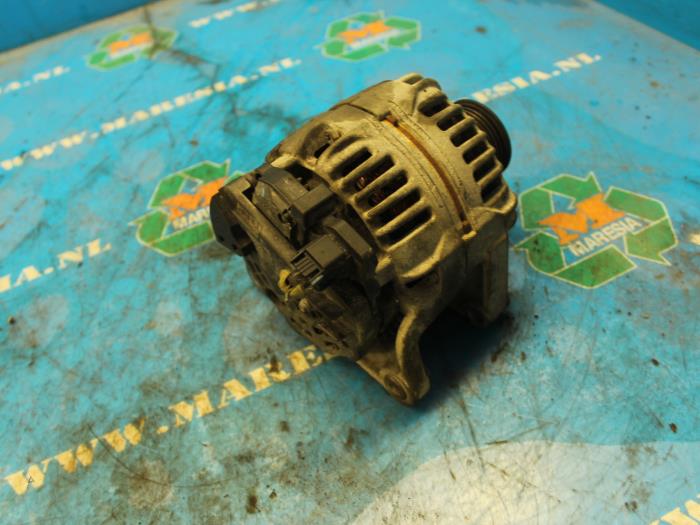 Begagnade Dynamo Opel Astra H GTC (L08) 1.8 16V Pris € 15,75 Marginaltabell erbjuds av Maresia Auto Recycling B.V.