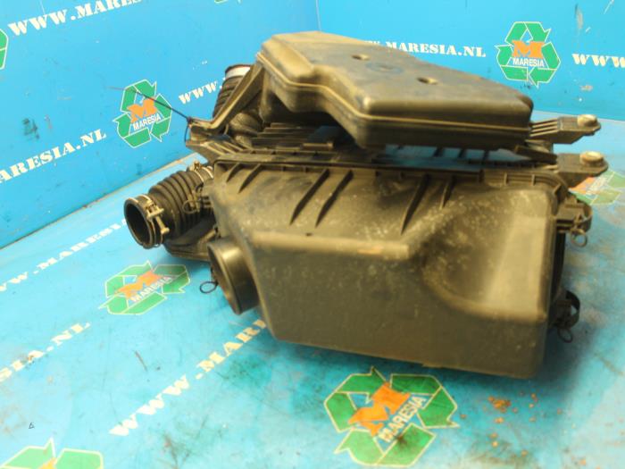 Usados Luftfilterhus Lexus RX (L2) 400h V6 24V VVT-i 4x4 Precio € 131,25 Norma de margen ofrecido por Maresia Auto Recycling B.V.