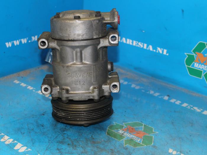 Usagé Pompe clim Ford Fiesta 5 (JD/JH) 1.4 TDCi Prix € 26,25 Règlement à la marge proposé par Maresia Auto Recycling B.V.