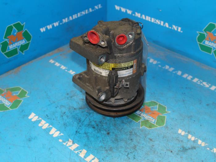 Usagé Pompe clim Nissan Primera (P12) 2.2 dCi 16V Prix € 68,25 Règlement à la marge proposé par Maresia Auto Recycling B.V.