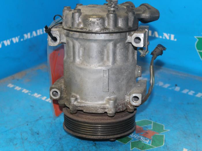 Usagé Pompe clim Ford Focus C-Max 1.6 TDCi 16V Prix € 42,00 Règlement à la marge proposé par Maresia Auto Recycling B.V.