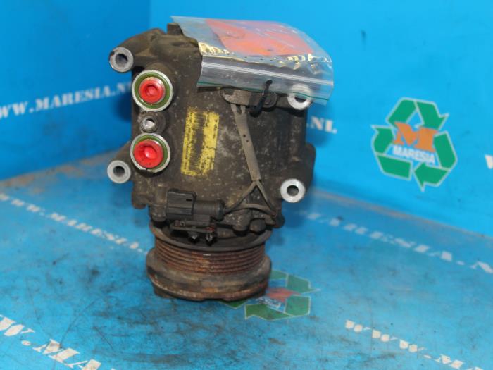 Usagé Compresseur de clim Jaguar S-type (X200) 3.0 V6 24V Prix € 52,50 Règlement à la marge proposé par Maresia Auto Recycling B.V.
