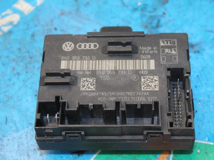 Computer, miscellaneous from a Audi A1 (8X1/8XK) 1.4 TFSI 16V 122 2011