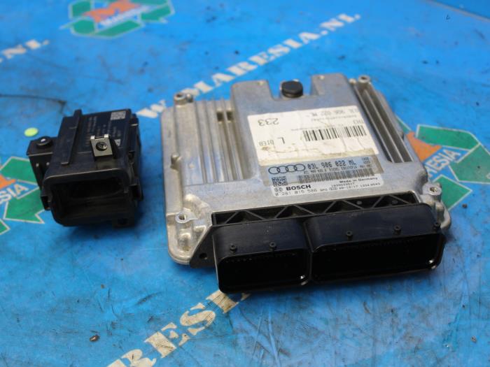 Used Ignition lock + computer Audi A4 (B8) 2.0 TDI 16V Price € 210,00 Margin scheme offered by Maresia Auto Recycling B.V.
