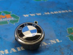 Used Tailgate handle BMW 1 serie (E87/87N) 118d 16V Price € 36,75 Margin scheme offered by Maresia Auto Recycling B.V.