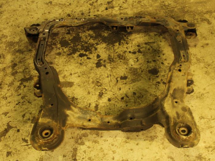 Begagnade Underram Hyundai Tucson (JM) 2.0 16V CVVT 4x2 Pris € 183,75 Marginaltabell erbjuds av Maresia Auto Recycling B.V.