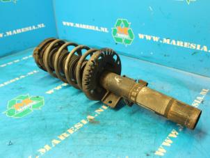 Used Front shock absorber rod, right Volkswagen Fox (5Z) Price € 36,75 Margin scheme offered by Maresia Auto Recycling B.V.