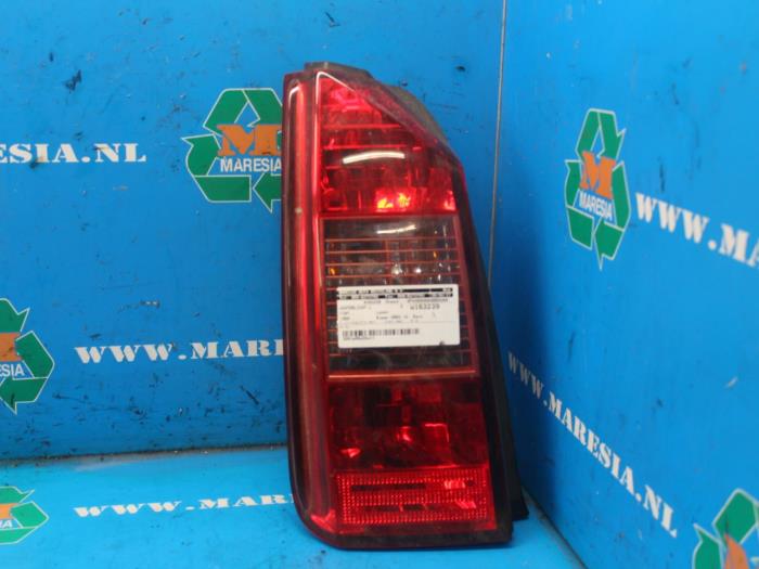 Rücklicht links van een Fiat Idea (350AX) 1.4 16V 2003