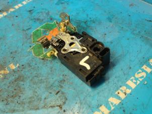 Used Door lock mechanism 4-door, front left Chevrolet Spark 1.0 16V Price € 63,00 Margin scheme offered by Maresia Auto Recycling B.V.