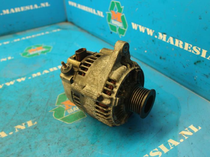Begagnade Dynamo Rover 75 2.0 V6 24V Classic Pris € 26,25 Marginaltabell erbjuds av Maresia Auto Recycling B.V.