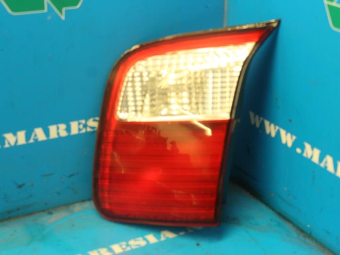 Taillight, right from a Subaru Forester (SF) 2.0 16V X 2002