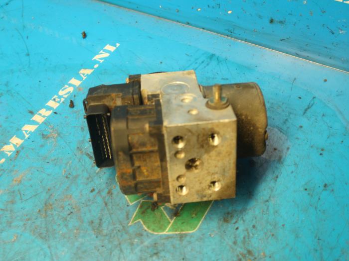 Used ABS pump Subaru Forester (SF) 2.0 16V X Price € 78,75 Margin scheme offered by Maresia Auto Recycling B.V.