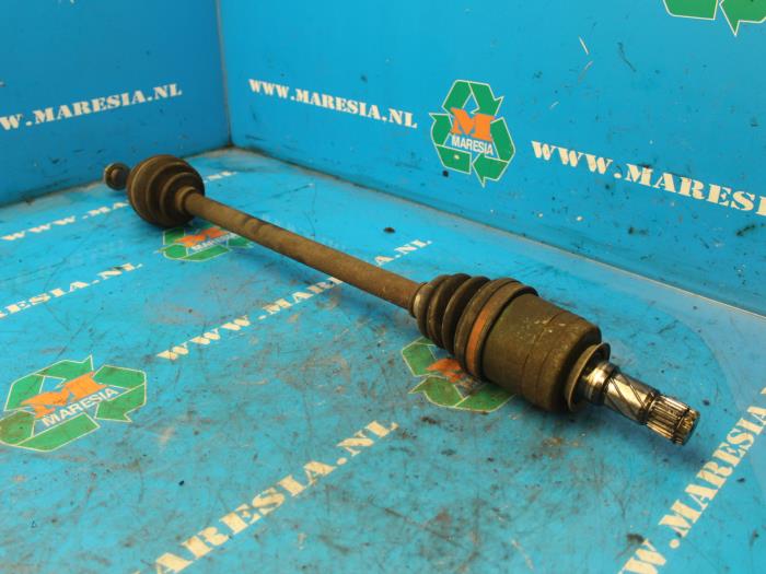 Drive shaft, rear right from a Subaru Forester (SF) 2.0 16V X 2002