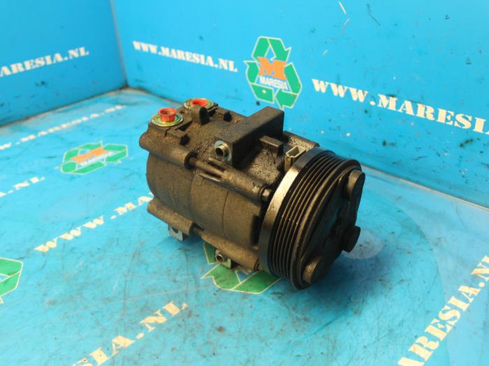 Usagé Pompe clim Ford Cougar (ECX/W) 2.5 24V Prix € 42,00 Règlement à la marge proposé par Maresia Auto Recycling B.V.