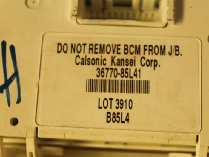 Cerradura de contacto y ordenador de un Opel Agila (B) 1.2 16V 2014