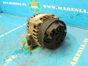 Dynamo van een Opel Combo 1.3 CDTI 16V ecoFlex 2013
