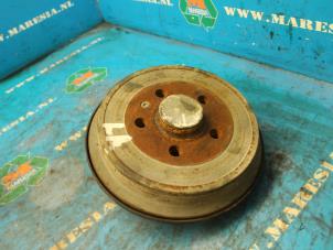 Used Rear hub Volkswagen Polo IV (9N1/2/3) 1.2 12V Price € 42,00 Margin scheme offered by Maresia Auto Recycling B.V.