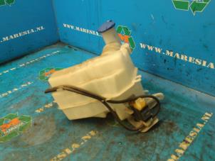 Used Front windscreen washer reservoir Kia Picanto (BA) 1.0 12V Price € 52,50 Margin scheme offered by Maresia Auto Recycling B.V.
