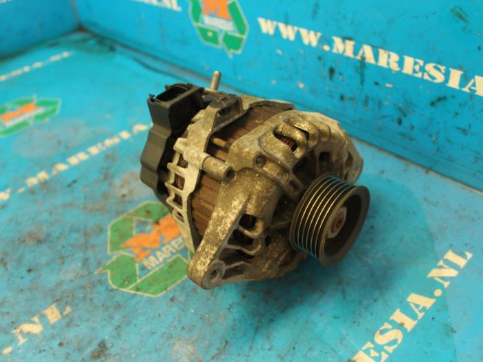 Begagnade Dynamo Kia Cee'd (EDB5) 1.4 CVVT 16V Pris € 26,25 Marginaltabell erbjuds av Maresia Auto Recycling B.V.