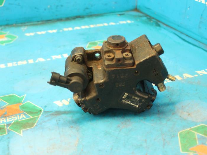 Gebrauchte Kraftstoffpumpe Mechanisch Opel Combo 1.3 CDTI 16V ecoFlex Preis € 105,00 Margenregelung angeboten von Maresia Auto Recycling B.V.