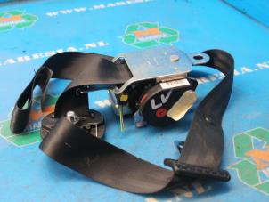 Used Front seatbelt, left Kia Pro cee'd (EDB3) 1.4 CVVT 16V Price € 73,50 Margin scheme offered by Maresia Auto Recycling B.V.