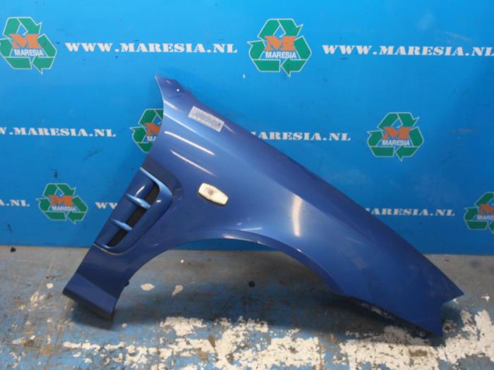 Front wing, right from a Hyundai Coupe 2.7 V6 24V 2005