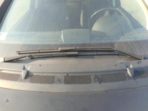 Begagnade Torkarmekanism Mercedes A (W169) 1.5 A-150 3-Drs. Pris € 57,75 Marginaltabell erbjuds av Maresia Auto Recycling B.V.