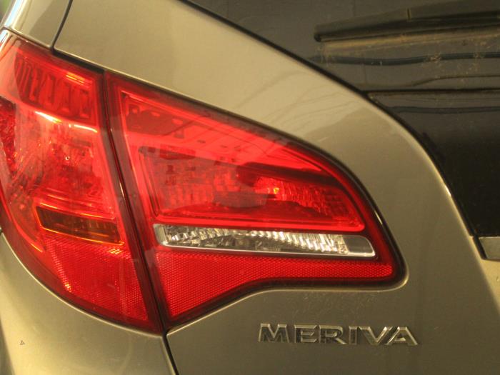 Tylne swiatlo pozycyjne lewe z Opel Meriva 1.7 CDTI 16V 2010
