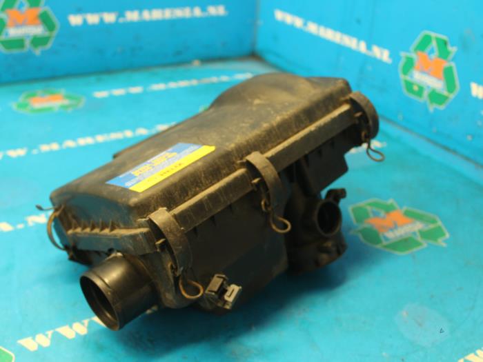 Begagnade Luftfilterhus Toyota Prius (NHW20) 1.5 16V Pris € 47,25 Marginaltabell erbjuds av Maresia Auto Recycling B.V.