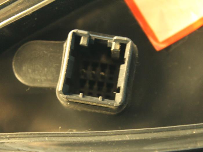 Retrovisor externo derecha de un Hyundai Santa Fe I 2.0 16V 4x2 2003
