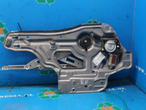 Used Window mechanism 4-door, front right Hyundai Santa Fe I 2.0 16V 4x2 Price € 57,75 Margin scheme offered by Maresia Auto Recycling B.V.
