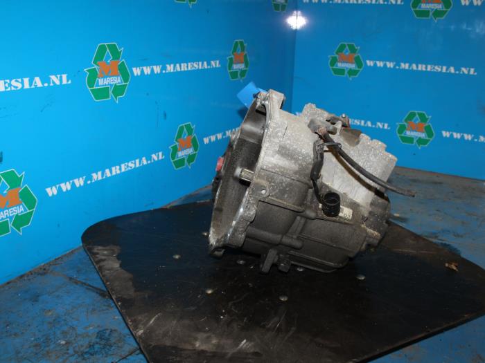 Gearbox from a Opel Astra H (L48) 1.7 CDTi 16V 2006