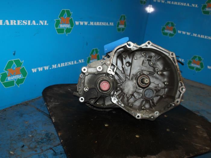 Gearbox from a Opel Astra H (L48) 1.7 CDTi 16V 2006