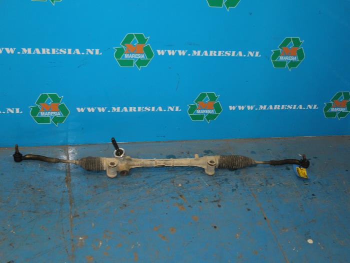 Begagnade Styrbox Toyota Yaris II (P9) 1.4 D-4D Pris € 105,00 Marginaltabell erbjuds av Maresia Auto Recycling B.V.