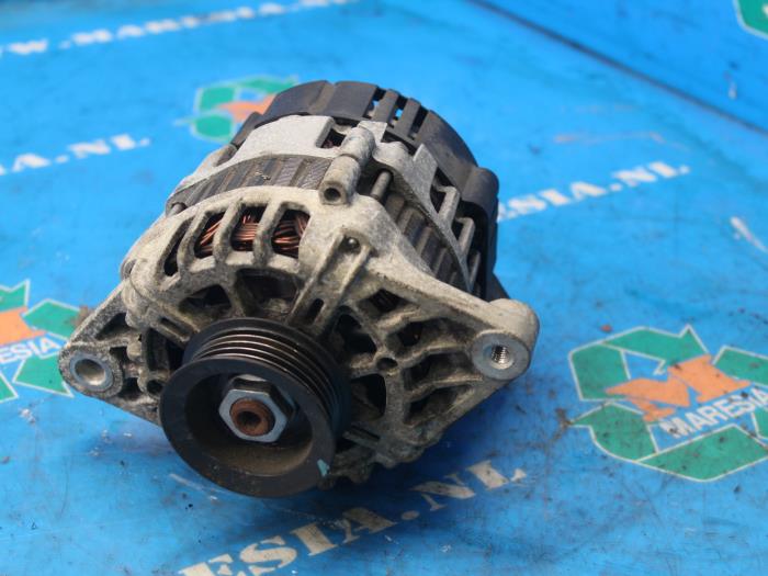 Gebrauchte Dynamo Hyundai i20 1.2i 16V Preis € 26,25 Margenregelung angeboten von Maresia Auto Recycling B.V.