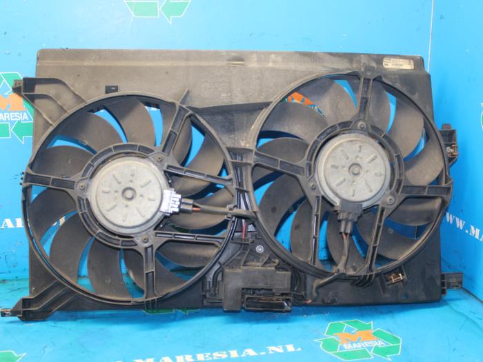 Używane Wentylator Saab 9-3 II (YS3F) 2.0T 16V Cena € 57,75 Procedura marży oferowane przez Maresia Auto Recycling B.V.