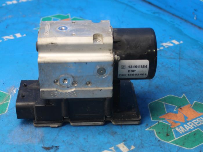 Used ABS pump Saab 9-3 II (YS3F) 2.0T 16V Price € 105,00 Margin scheme offered by Maresia Auto Recycling B.V.