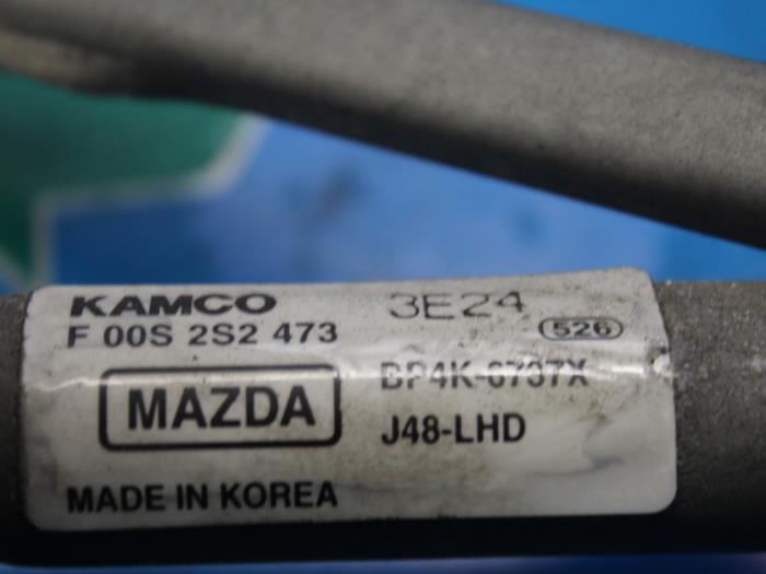 Mecanismo de limpiaparabrisas de un Mazda 3 Sport (BK14) 1.6i 16V 2003