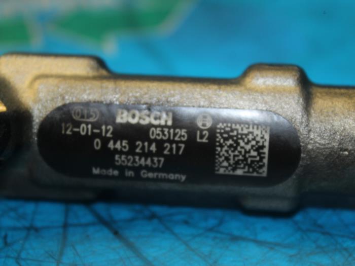 Fuel injector nozzle from a Fiat Fiorino (225) 1.3 JTD 16V Multijet 2013