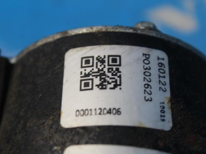 Starter from a Seat Ibiza IV (6J5) 1.4 16V 2008