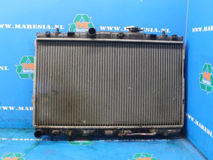 Usagé Radiateur Hyundai Coupe 2.0i 16V CVVT Prix € 47,25 Règlement à la marge proposé par Maresia Auto Recycling B.V.