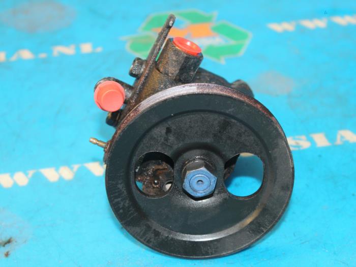 Usagé Pompe de direction Kia Joice 2.0 16V Prix € 26,25 Règlement à la marge proposé par Maresia Auto Recycling B.V.