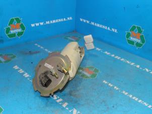 Usados Bomba eléctrica de combustible Chevrolet Nubira (J200) 1.6 16V Precio € 42,00 Norma de margen ofrecido por Maresia Auto Recycling B.V.