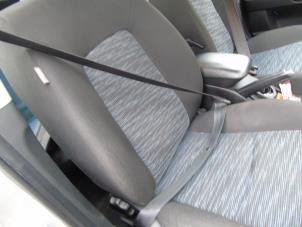 Used Front seatbelt, right Kia Cee'd (EDB5) 1.4 CVVT 16V Price € 63,00 Margin scheme offered by Maresia Auto Recycling B.V.