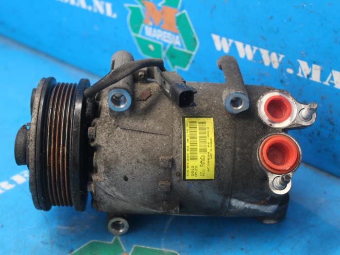 Usagé Pompe clim Ford Kuga I 2.0 TDCi 16V 140 Prix € 94,50 Règlement à la marge proposé par Maresia Auto Recycling B.V.
