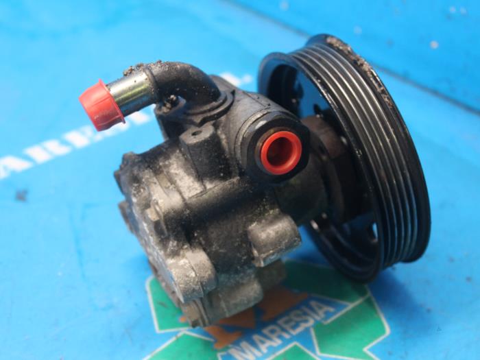 Usagé Pompe de direction Volkswagen Caddy II (9K9A) 1.9 SDI Prix € 36,75 Règlement à la marge proposé par Maresia Auto Recycling B.V.