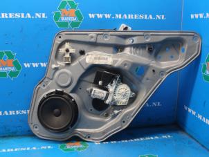 Używane Mechanizm szyby prawej tylnej wersja 4-drzwiowa Seat Leon (1M1) 1.6 16V Cena € 47,25 Procedura marży oferowane przez Maresia Auto Recycling B.V.