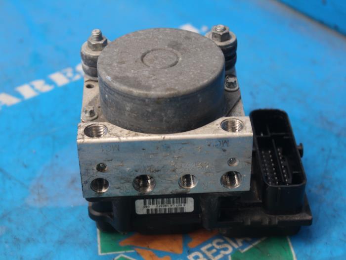 Begagnade ABS-pump Ford Ka II 1.2 Pris € 42,00 Marginaltabell erbjuds av Maresia Auto Recycling B.V.